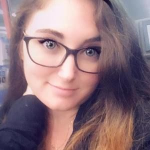 Meet your Posher, Rena